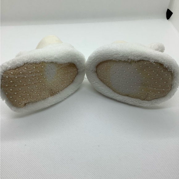 Toddler Fuzzy Bunny Slippers - Picture 5 of 9